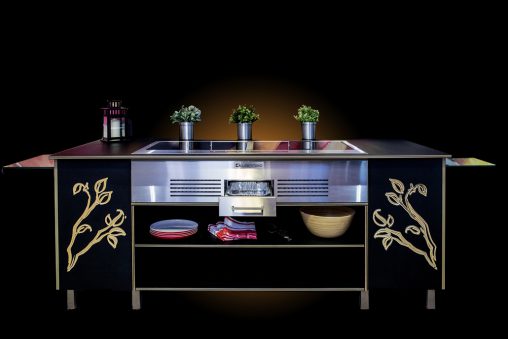 Kleenmaid Outdoor Culinary Centre With dual cooking zones, black glass covers and electronic touch controls this range complements Kleenmaid’s 2015 Black Krystal indoor kitchen collection.