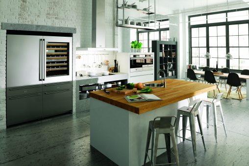 ASKO Pro Series The Pro Series takes inspiration from the professional arena and includes large capacity combination ovens, extra-large fridge- freezers, gas and induction cooktops, and powerful but quiet rangehooods 