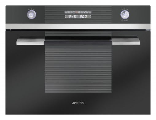 Sporting a black glass and satin stainless steel exterior, Smeg’s Linear Convection Microwave and Grill (SC45MCNE2, RRP $3,290) is capable of defrosting by time or weight and cook a pizza with its fan forced functionality.