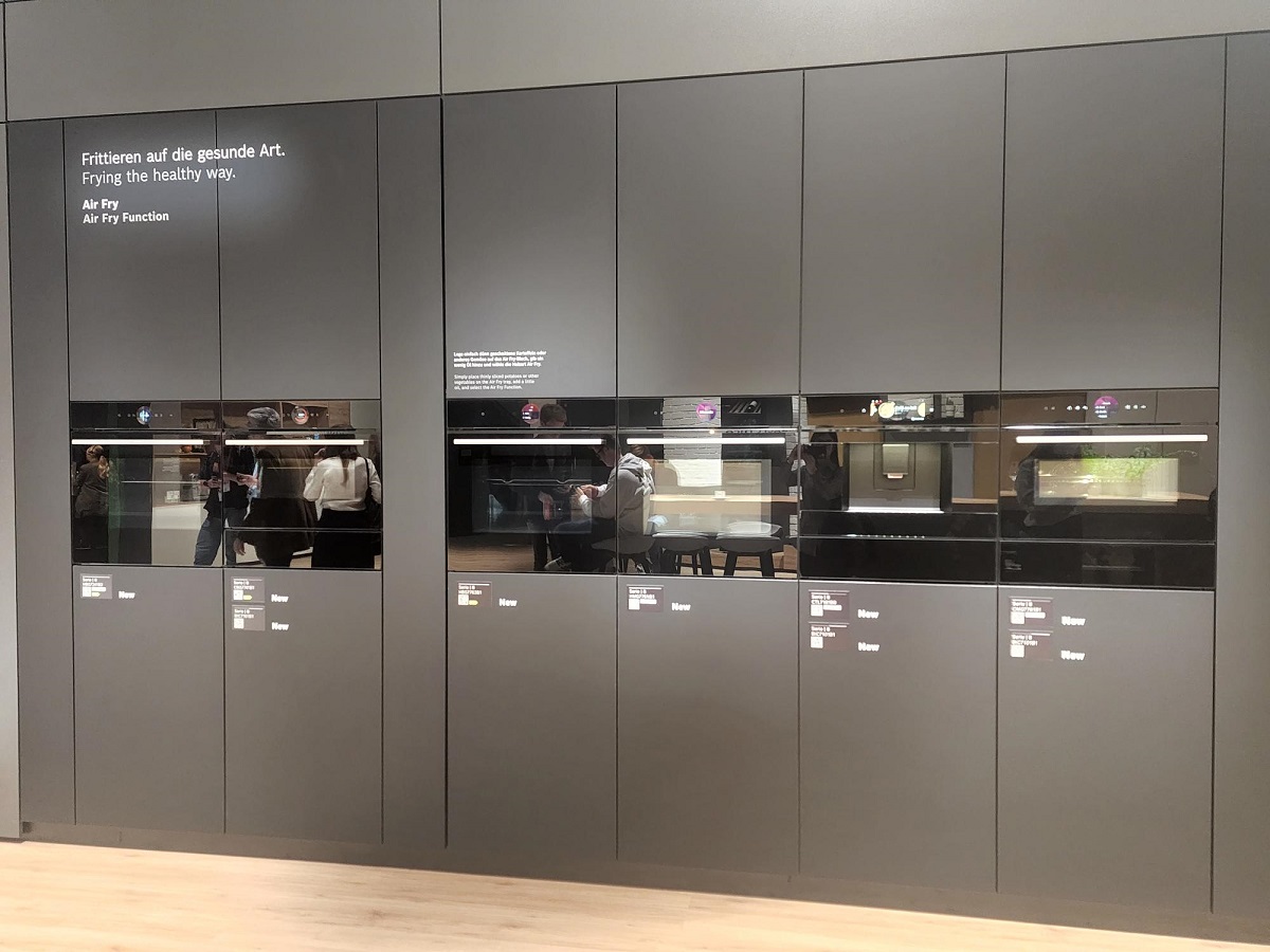 stykke Knogle blive irriteret IFA 2022: Bosch adds steam and air fry functions to Series 8 ovens -  Appliance Retailer