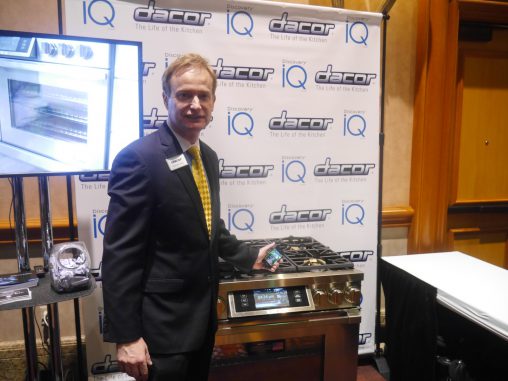 Michael West from Dacor with the Discovery IQ smart cooker.