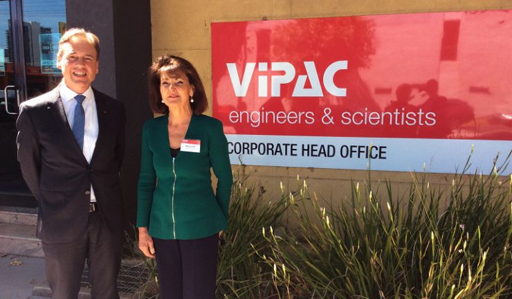 hon-greg-hunt-with-chairman-wendy-outside-vipac