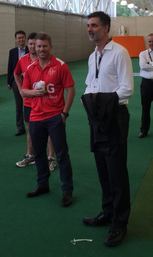 World Champ David Warner with LG's Grant Vandenberg at the SCG this morning.