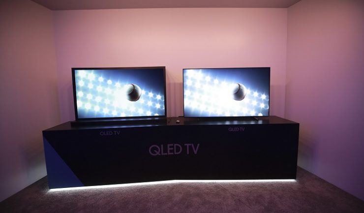 Samsung QLED TV small